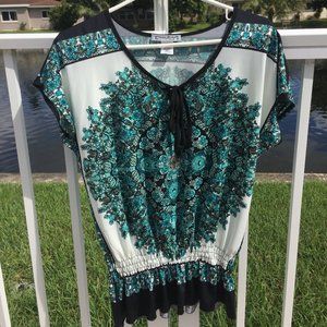 Claudia Richard lightweight top